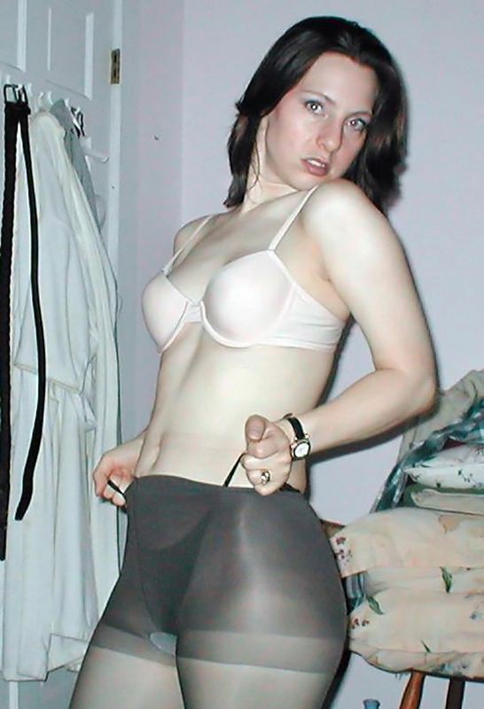 Amateur in pantyhose